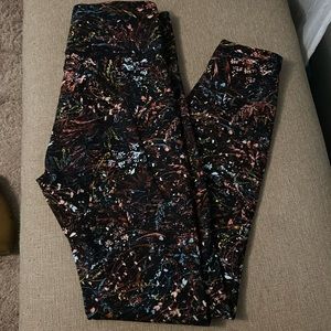 Lulu lemon wunder train leggings 25inch with pockets. Barely used.